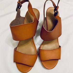 Old Navy Cognac Wedges